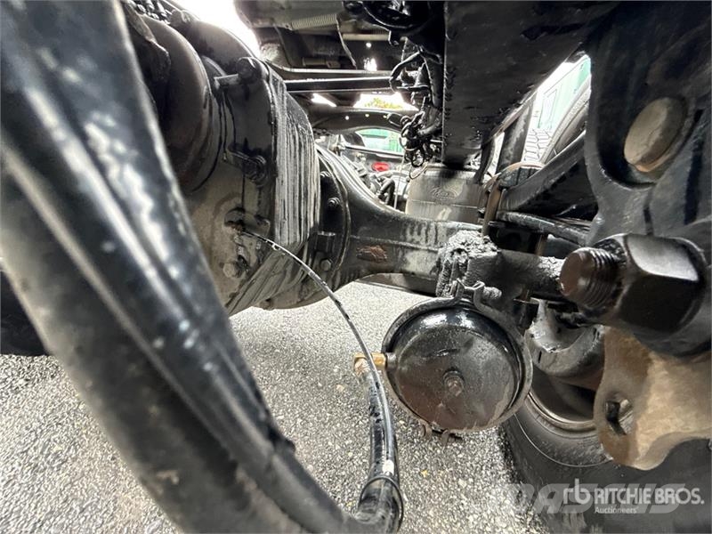 Mack Anthem AN64T 6x4 T/A Sleeper Truck Tractor وحدات الجر