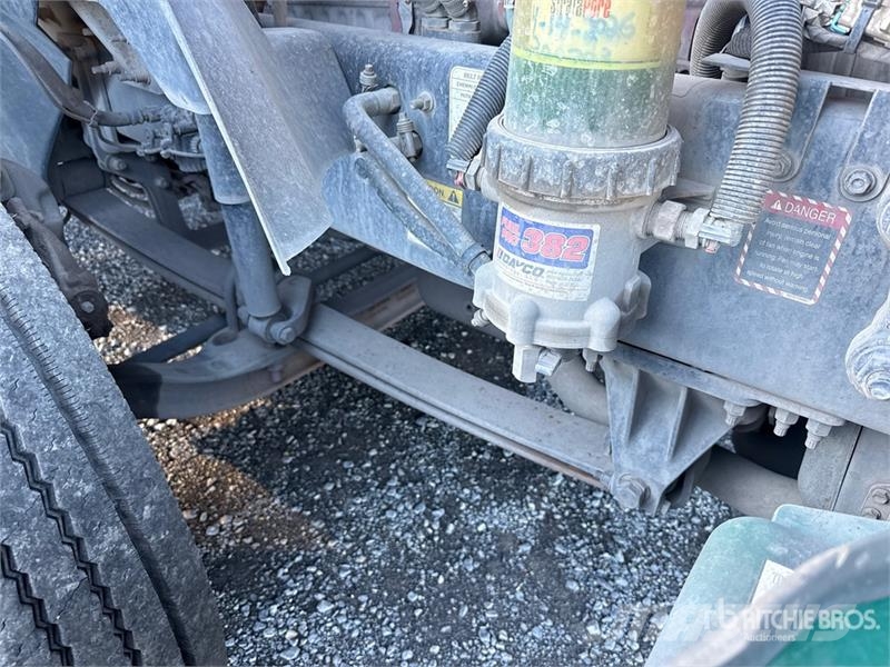 Mack Anthem AN64T 6x4 T/A Day Cab Truck Tractor وحدات الجر