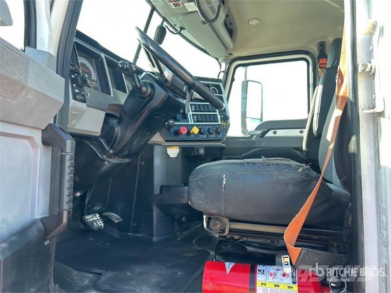Mack Anthem AN64T 6x4 T/A Day Cab Truck Tractor Motrici e Trattori Stradali