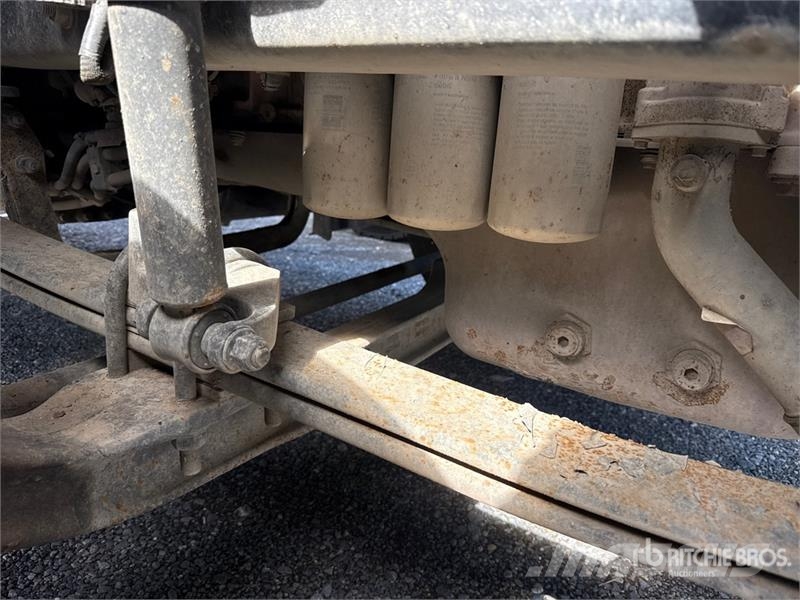 Mack Anthem AN64T 6x4 T/A Sleeper Truck Tractor وحدات الجر