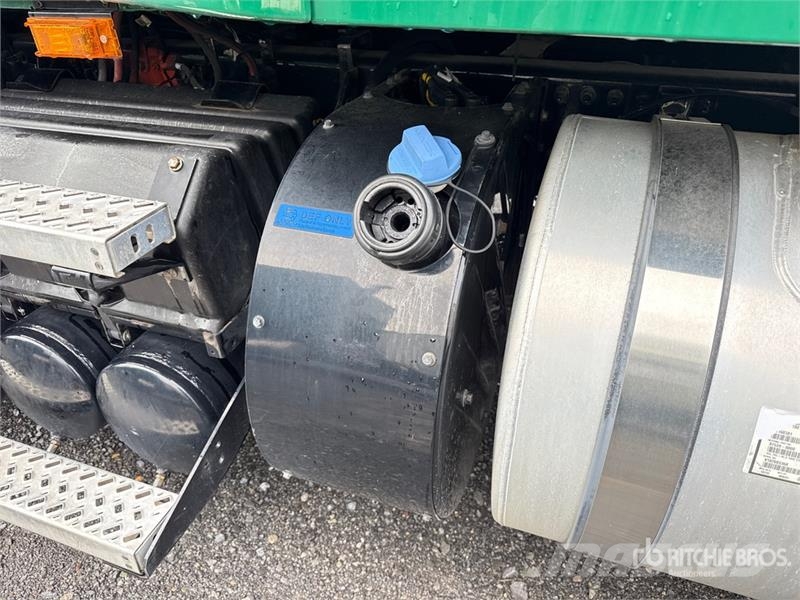 Mack Anthem AN64T 6x4 T/A Sleeper Truck Tractor وحدات الجر
