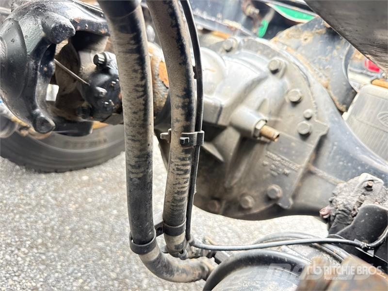 Mack Anthem AN64T 6x4 T/A Sleeper Truck Tractor Ťahače