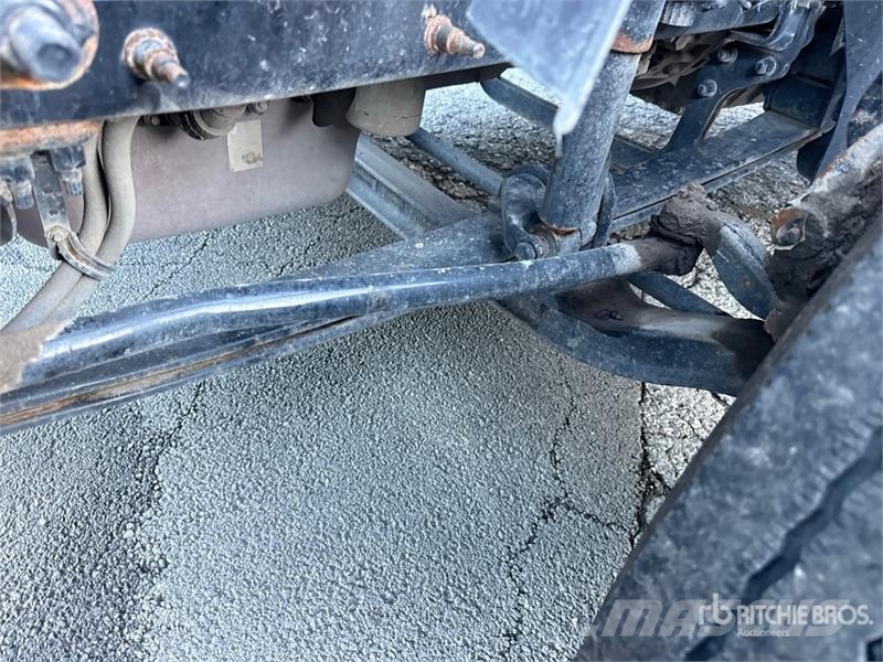 Mack Anthem AN64T 6x4 T/A Day Cab Truck Tractor وحدات الجر