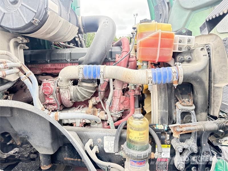 Mack Anthem AN64T 6x4 T/A Sleeper Truck Tractor Ťahače