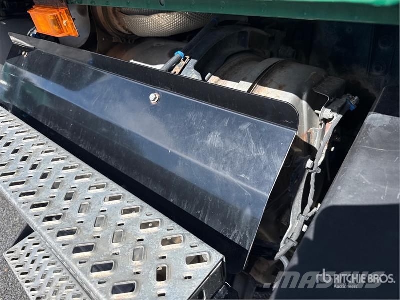 Mack Anthem AN64T 6x4 T/A Sleeper Truck Tractor وحدات الجر