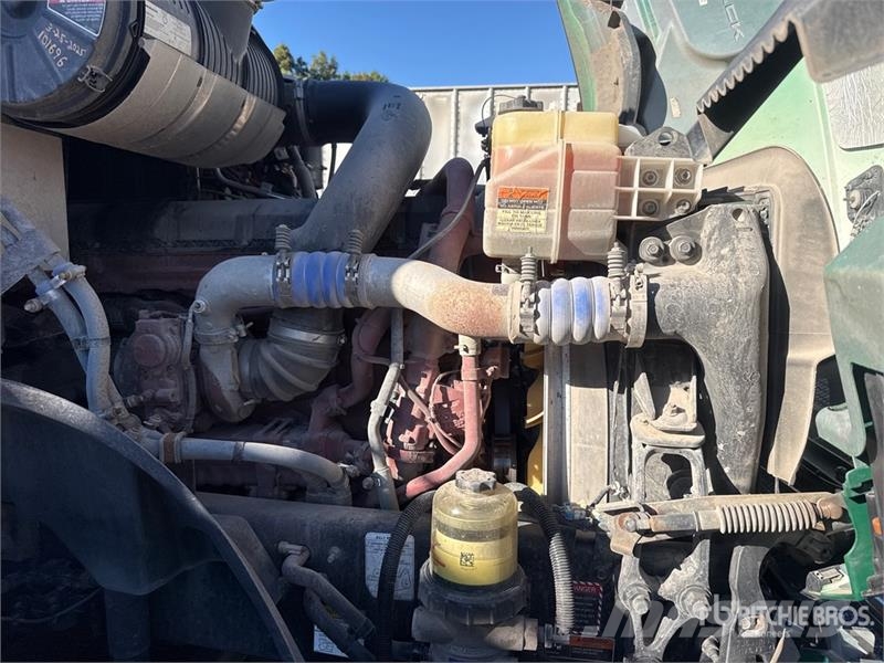 Mack Anthem AN64T 6x4 T/A Day Cab Truck Tractor Sadulveokid