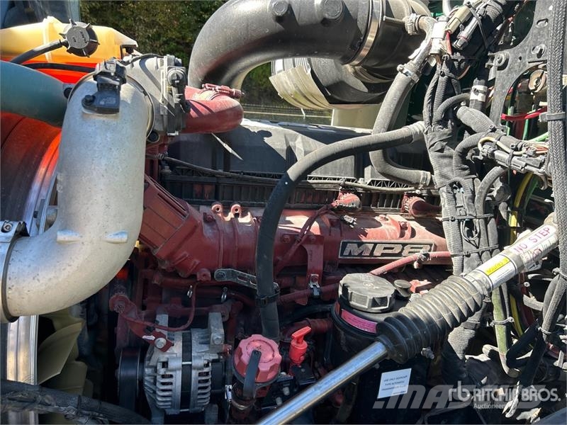 Mack Anthem AN64T 6x4 T/A Day Cab Truck Tractor 中古トラクターヘッド | トレーラーヘッド