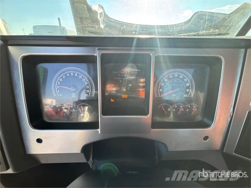 Mack Anthem AN64T 6x4 T/A Day Cab Truck Tractor Motrici e Trattori Stradali