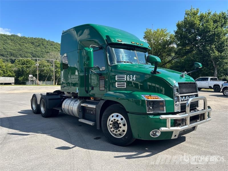 Mack Anthem AN64T 6x4 T/A Sleeper Truck Tractor Sattelzugmaschinen