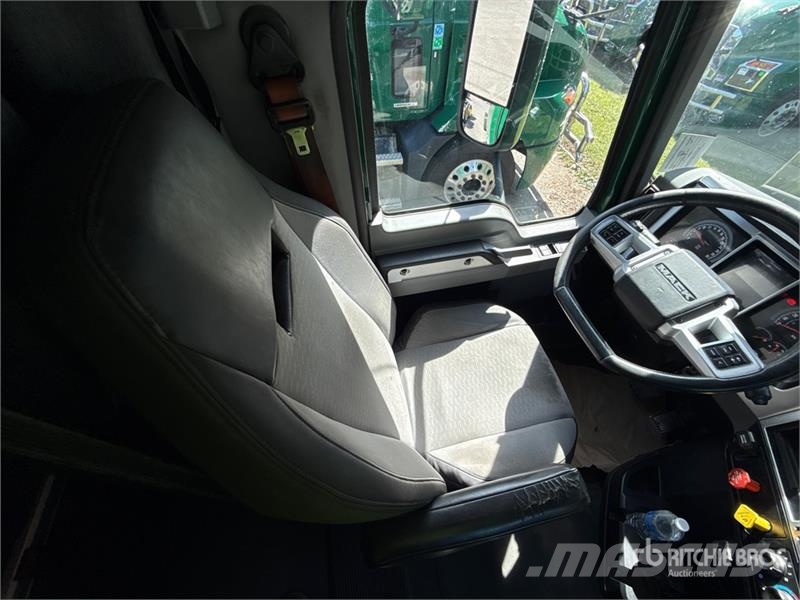 Mack Anthem AN64T 6x4 T/A Sleeper Truck Tractor Седельные тягачи