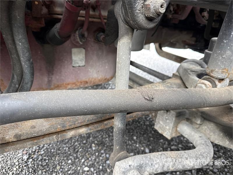 Mack Anthem AN64T 6x4 T/A Sleeper Truck Tractor وحدات الجر