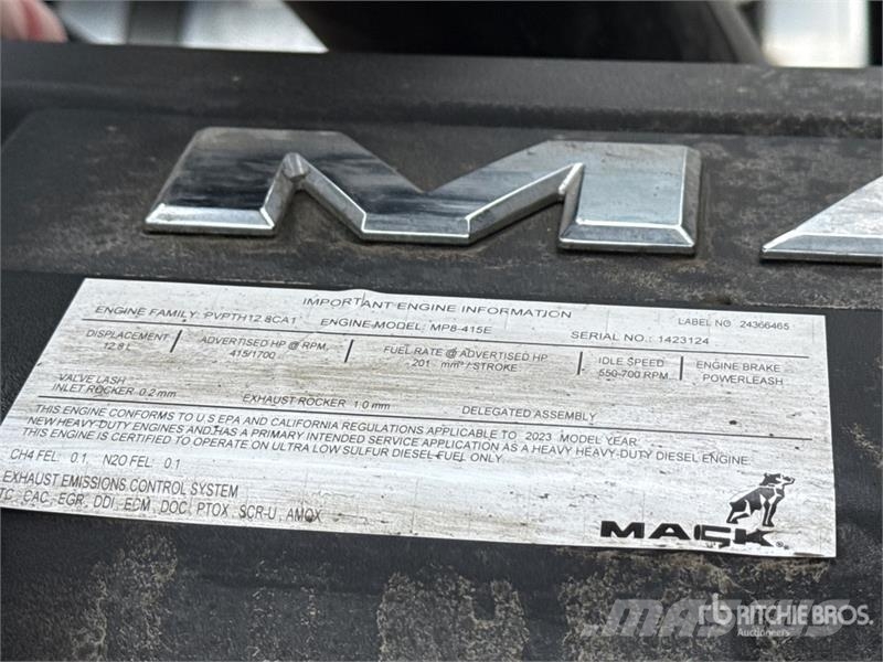 Mack Anthem AN64T 6x4 T/A Sleeper Truck Tractor وحدات الجر