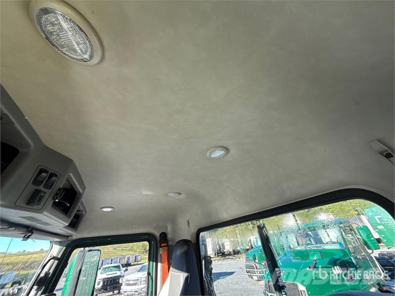 Mack Anthem AN64T 6x4 T/A Day Cab Truck Tractor Truck Tractor Units