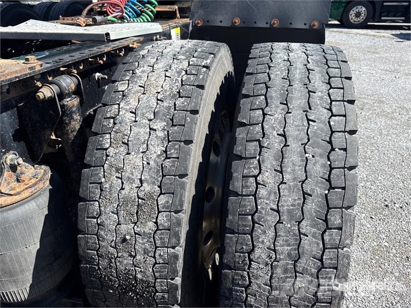 Mack Anthem AN64T 6x4 T/A Sleeper Truck Tractor وحدات الجر