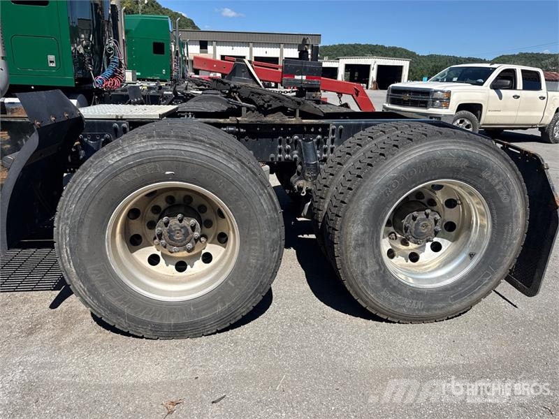 Mack Anthem AN64T 6x4 T/A Sleeper Truck Tractor Седельные тягачи