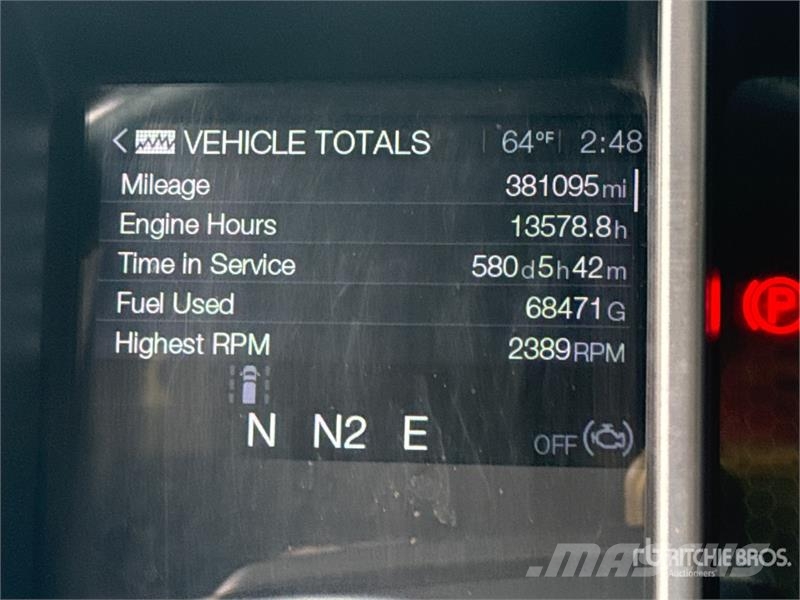 Mack Anthem AN64T 6x4 T/A Sleeper Truck Tractor Ťahače