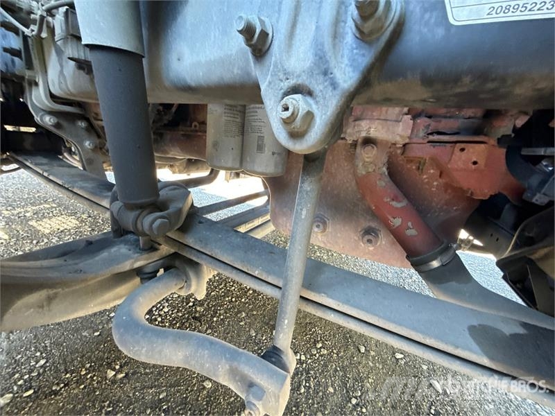 Mack Anthem AN64T 6x4 T/A Sleeper Truck Tractor Влекачи
