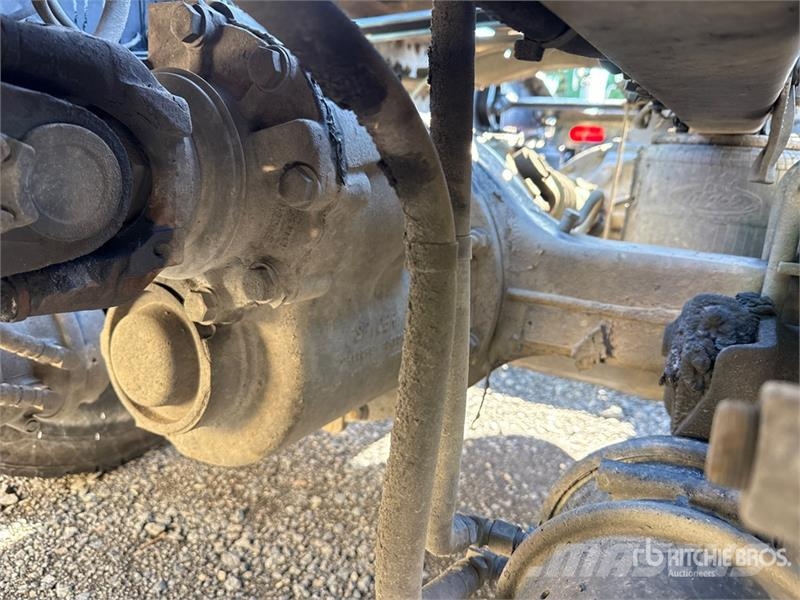 Mack Anthem AN64T 6x4 T/A Sleeper Truck Tractor Влекачи
