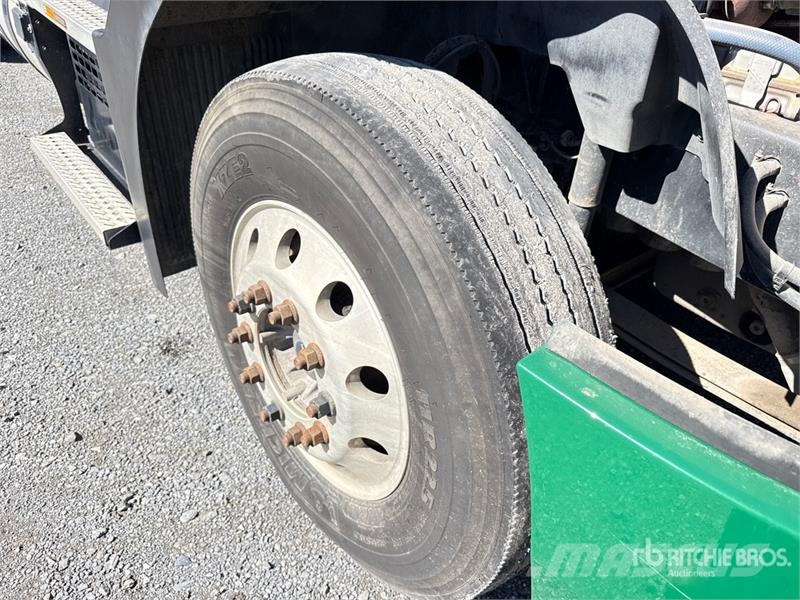 Mack Anthem AN64T 6x4 T/A Sleeper Truck Tractor وحدات الجر
