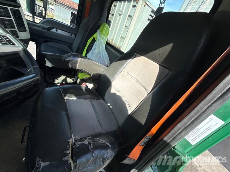 Mack Anthem AN64T 6x4 T/A Day Cab Truck Tractor 트랙터 유닛