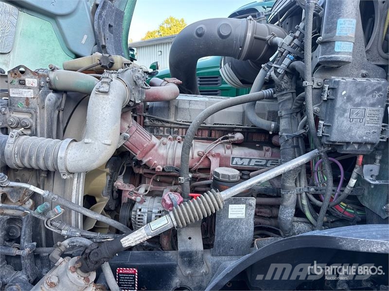 Mack Anthem AN64T 6x4 T/A Day Cab Truck Tractor وحدات الجر