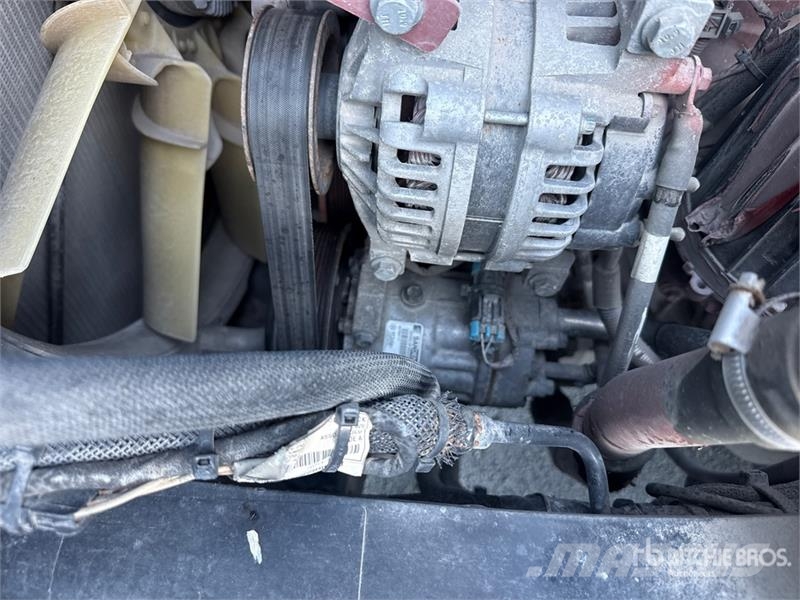 Mack Anthem AN64T 6x4 T/A Day Cab Truck Tractor وحدات الجر