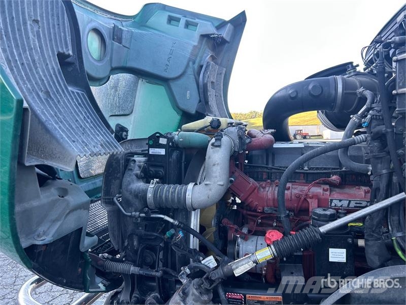 Mack Anthem AN64T 6x4 T/A Sleeper Truck Tractor Sattelzugmaschinen