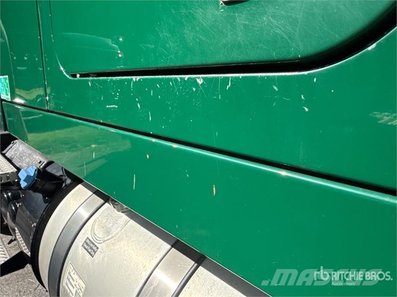 Mack Anthem AN64T 6x4 T/A Sleeper Truck Tractor Седельные тягачи
