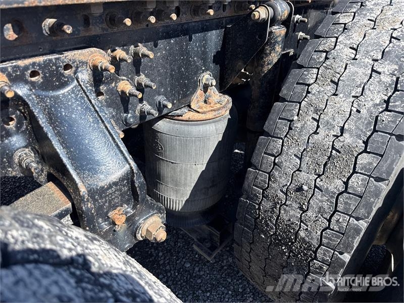 Mack Anthem AN64T 6x4 T/A Sleeper Truck Tractor وحدات الجر