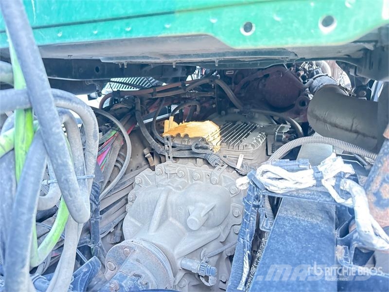 Mack Anthem AN64T 6x4 T/A Day Cab Truck Tractor وحدات الجر