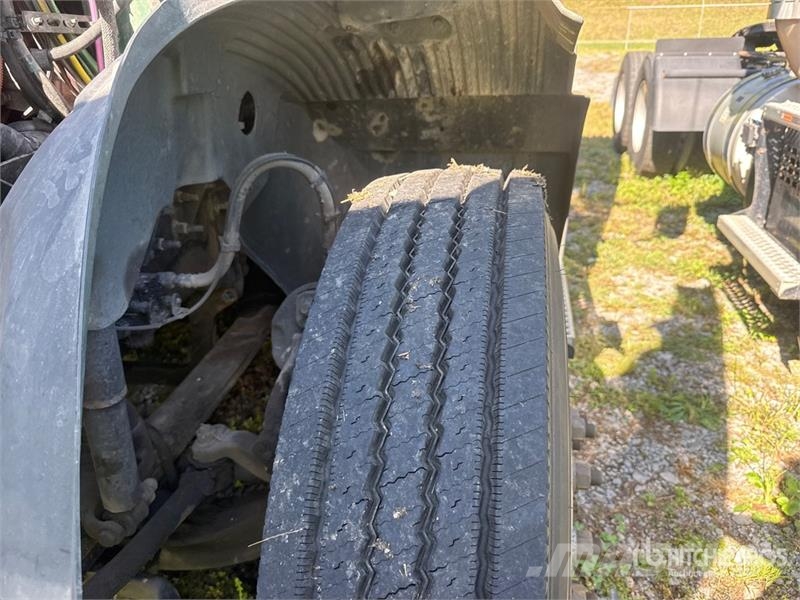 Mack Anthem AN64T 6x4 T/A Sleeper Truck Tractor Tracteur routier