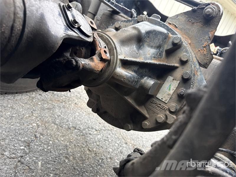 Mack Anthem AN64T 6x4 T/A Sleeper Truck Tractor وحدات الجر