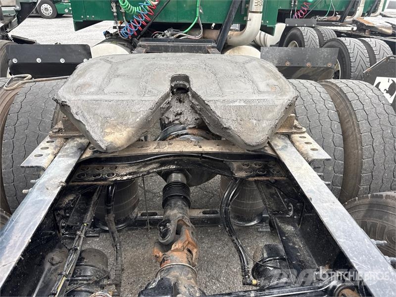 Mack Anthem AN64T 6x4 T/A Sleeper Truck Tractor وحدات الجر