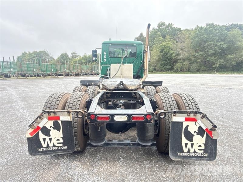 Mack Anthem AN64T 6x4 T/A Day Cab Truck Tractor Ťahače