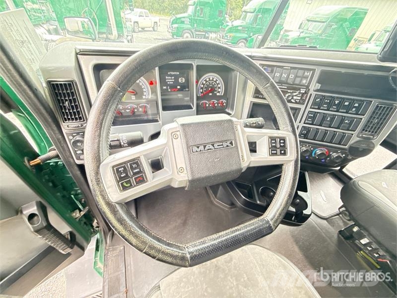 Mack Anthem AN64T 6x4 T/A Sleeper Truck Tractor Sadulveokid