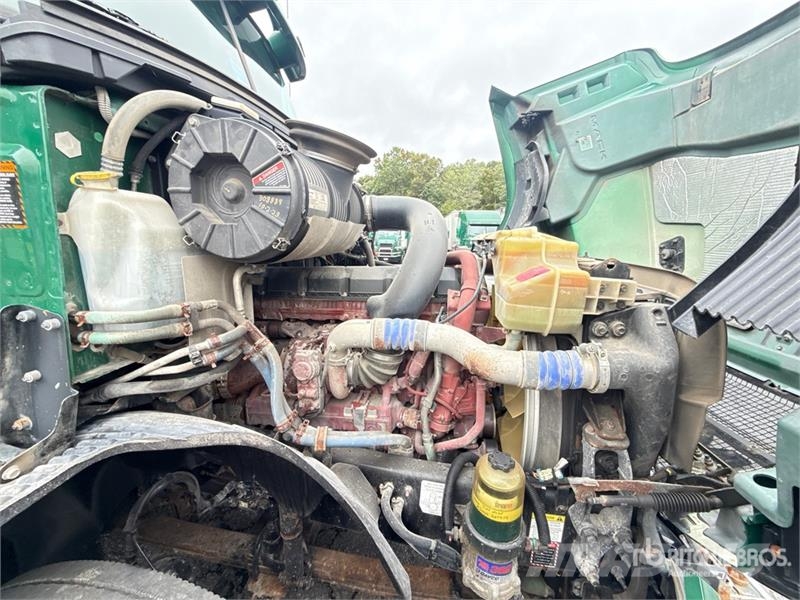 Mack Anthem AN64T 6x4 T/A Sleeper Truck Tractor Ťahače