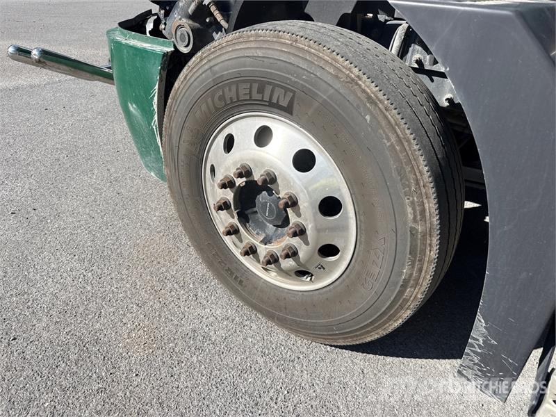 Mack Anthem AN64T 6x4 T/A Day Cab Truck Tractor 트랙터 유닛