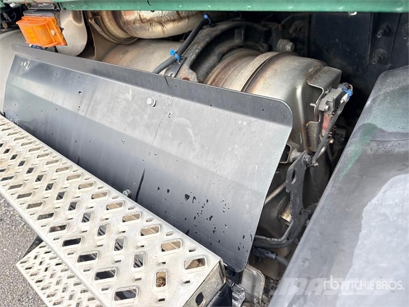 Mack Anthem AN64T 6x4 T/A Sleeper Truck Tractor وحدات الجر