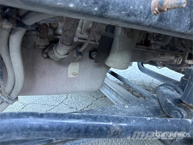 Mack Anthem AN64T 6x4 T/A Day Cab Truck Tractor وحدات الجر