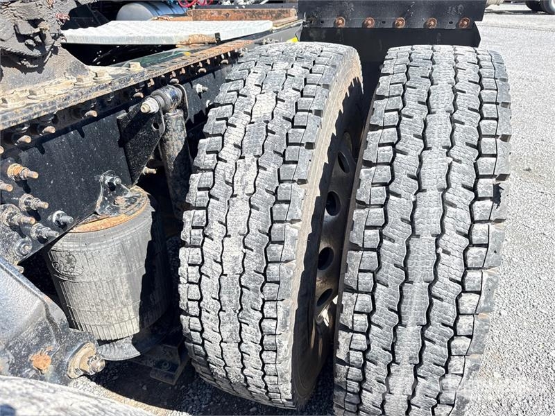 Mack Anthem AN64T 6x4 T/A Sleeper Truck Tractor وحدات الجر