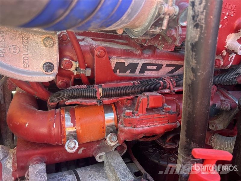Mack Anthem AN64T 6x4 T/A Day Cab Truck Tractor Vlačilci