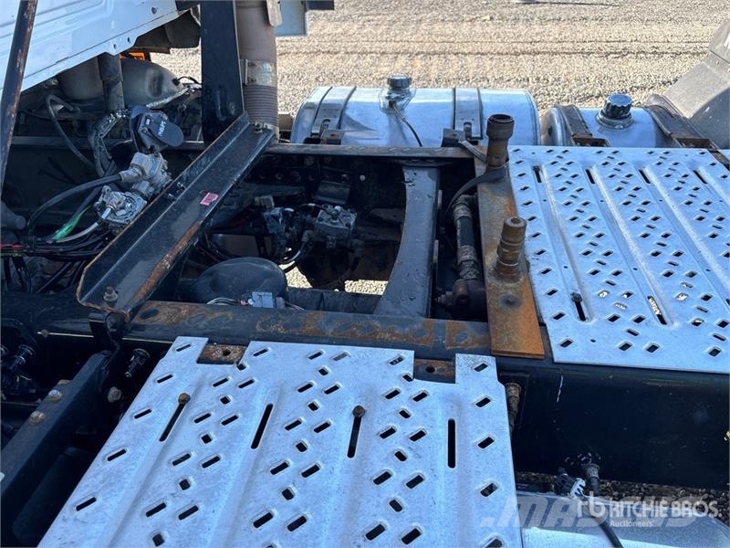 Mack Anthem AN64T 6x4 T/A Day Cab Truck Tractor Motrici e Trattori Stradali