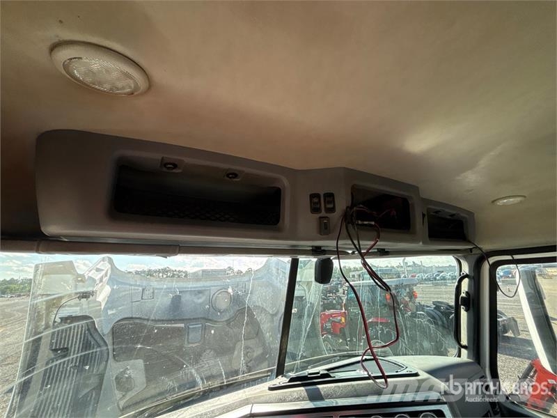Mack Anthem AN64T 6x4 T/A Day Cab Truck Tractor Motrici e Trattori Stradali