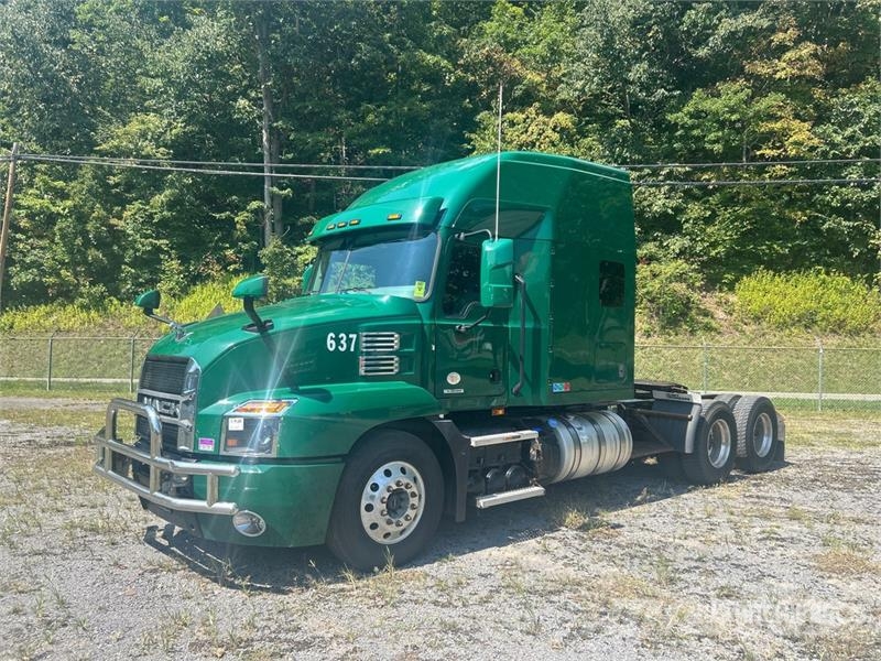 Mack Anthem AN64T 6x4 T/A Sleeper Truck Tractor Седельные тягачи