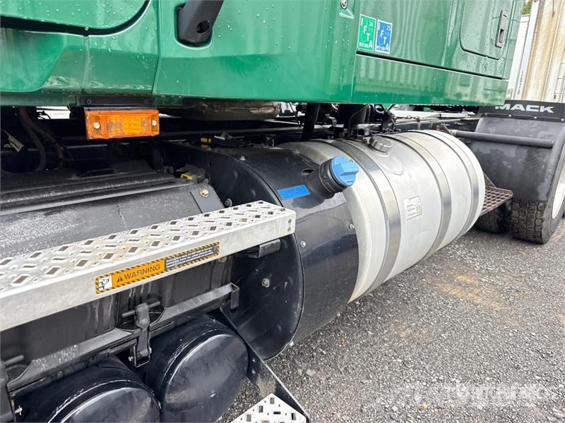 Mack Anthem AN64T 6x4 T/A Sleeper Truck Tractor وحدات الجر