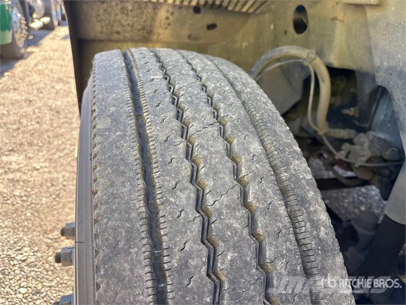 Mack Anthem AN64T 6x4 T/A Sleeper Truck Tractor Влекачи