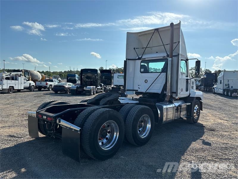 Mack Anthem AN64T 6x4 T/A Day Cab Truck Tractor Motrici e Trattori Stradali