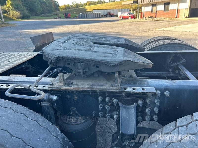 Mack Anthem AN64T 6x4 T/A Sleeper Truck Tractor Autotractoare