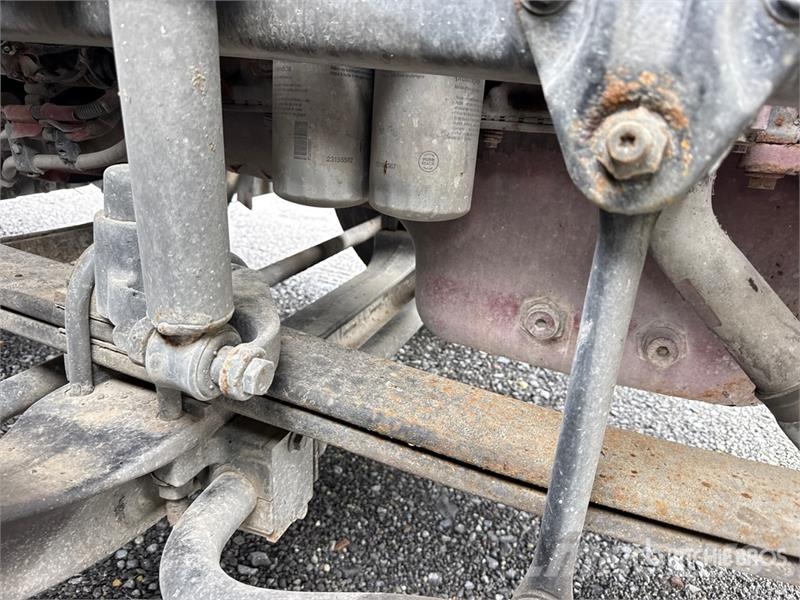 Mack Anthem AN64T 6x4 T/A Sleeper Truck Tractor وحدات الجر
