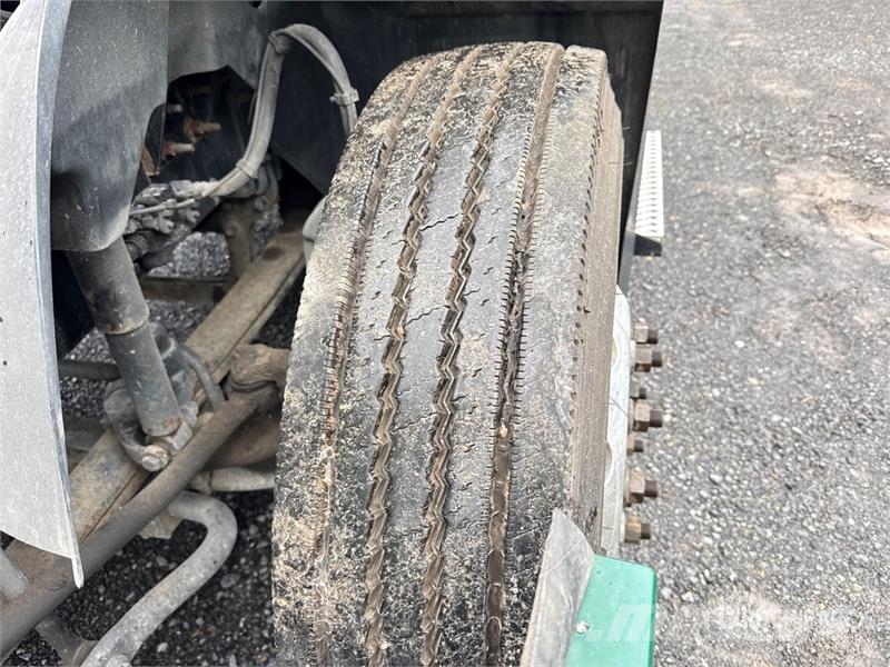 Mack Anthem AN64T 6x4 T/A Sleeper Truck Tractor وحدات الجر
